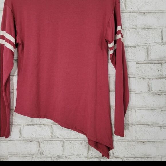 NWOT Make it Happen graphic long sleeve top - Picture 7 of 9